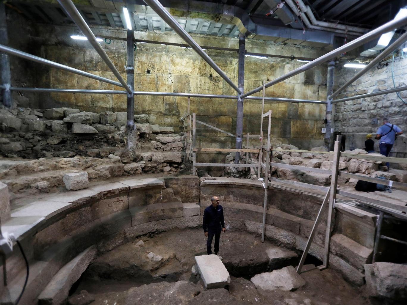 Римский театр обнаружен археологами возле западной стены Иерусалима